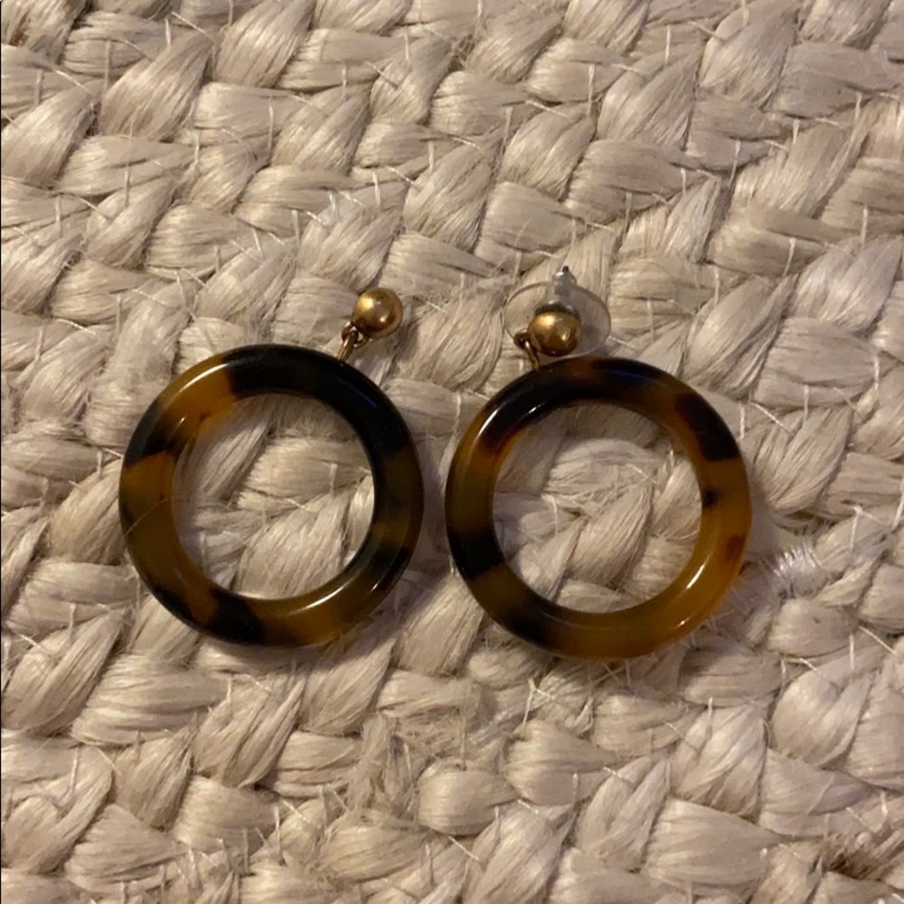 Tortoise hoop earrings